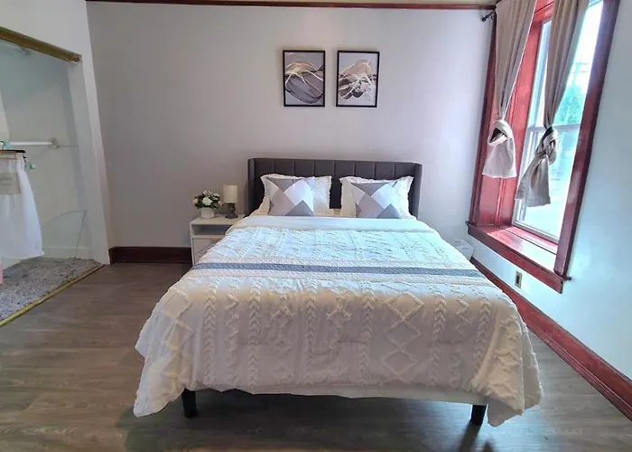 The Mccormick Urban Retreat 3b2b Apartment