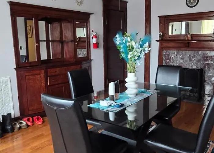 The Mccormick Urban Retreat 3b2b Apartment Chicago